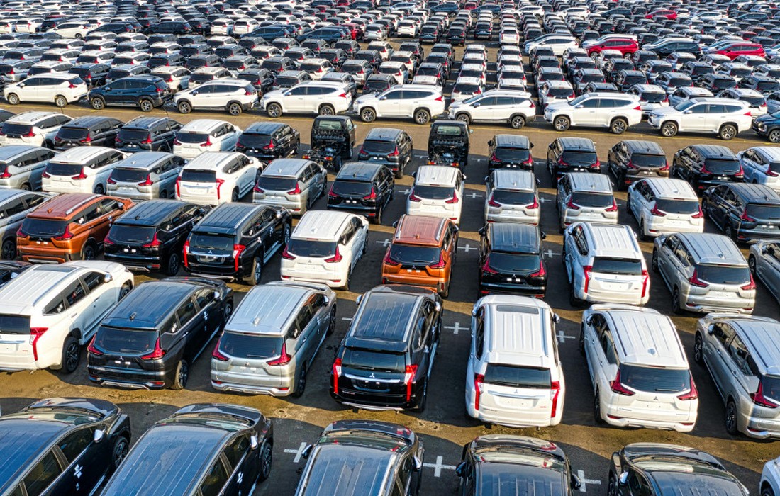 Industrieproduktion im November 2025 legt zu, Autohersteller treiben Erholung